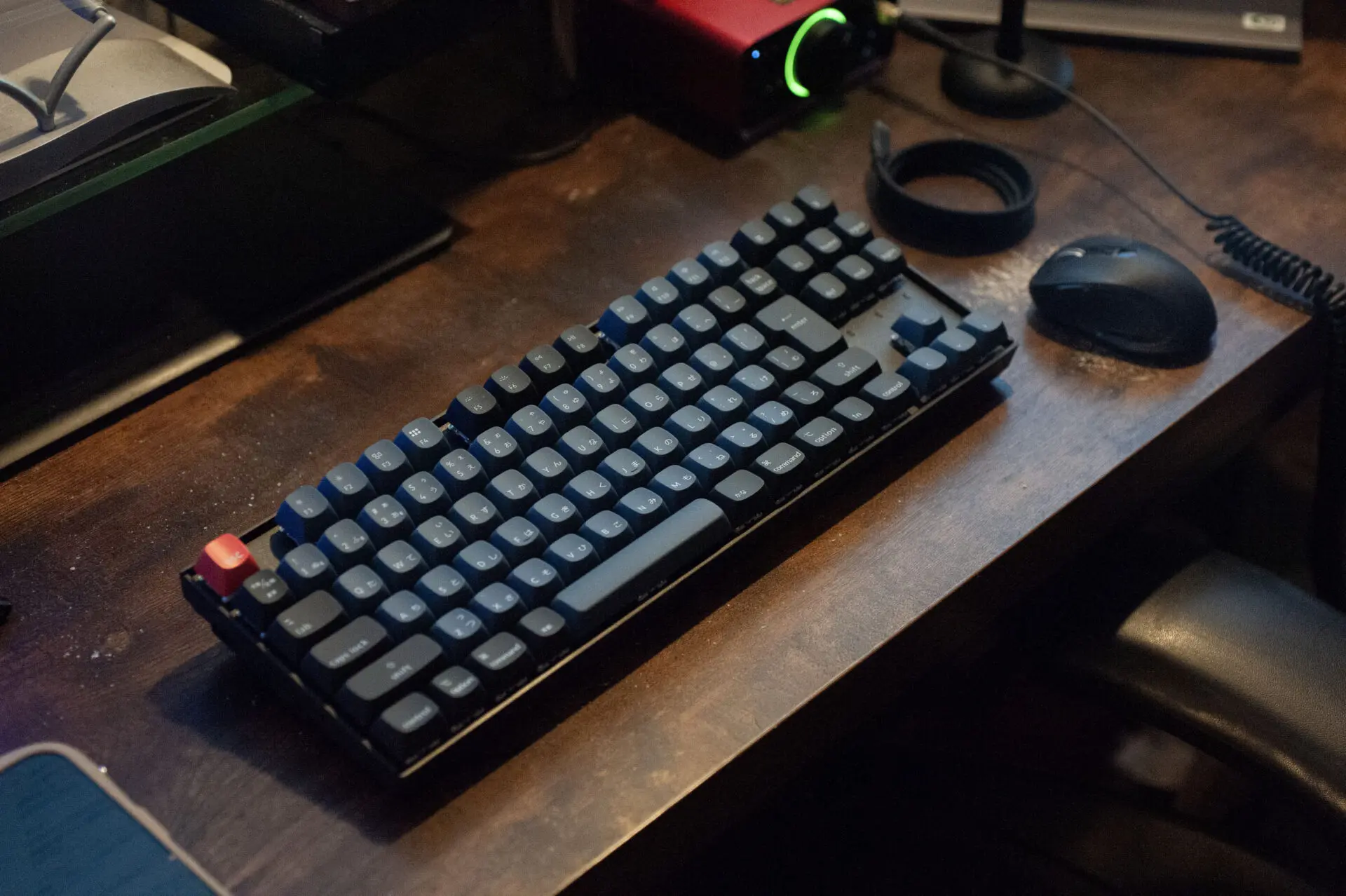 最高の打鍵感！Mac対応メカニカルキーボードKeychron K8 Proをレビュー